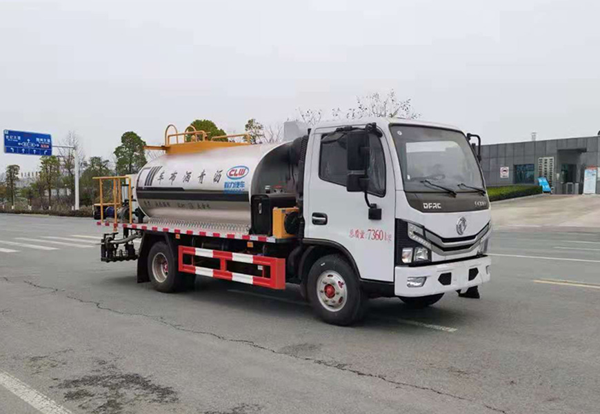 東風(fēng)多利卡瀝青灑布車(chē)